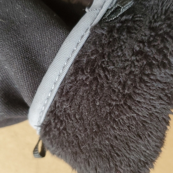 HEAD  black / gray windproof gloves Size small sherpa like lining . EUC - Picture 10 of 12